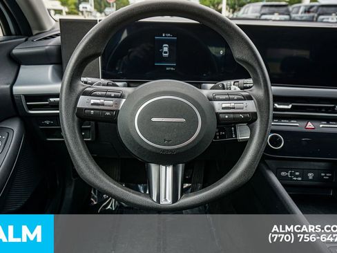 Used 2025 Hyundai Sonata SEL FWD image 29