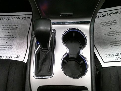 Used 2019 Jeep Grand Cherokee Laredo image 27