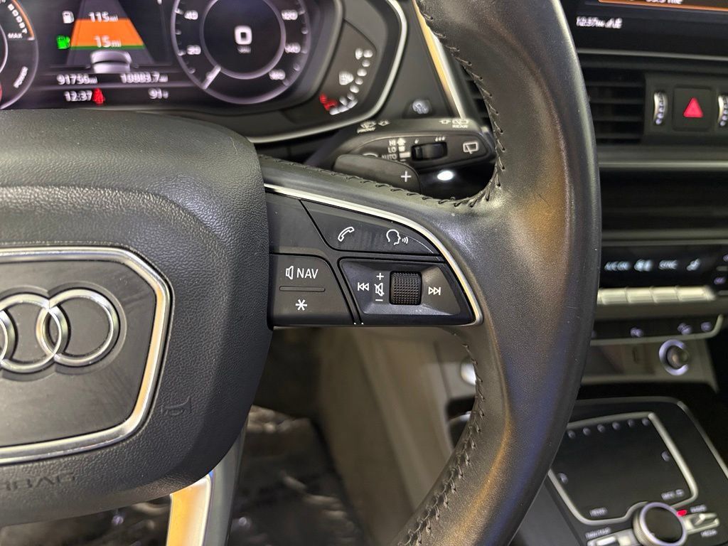 Used 2020 Audi Q5 e Premium Plus w/ Premium Plus Package AWD/4WD image 20