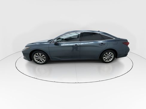 Used 2021 Toyota Avalon XLE image 5