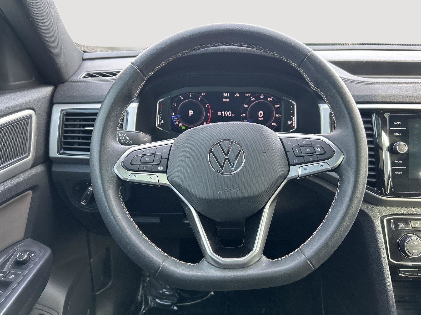 Certified 2023 Volkswagen Atlas Cross Sport SE w/ Panoramic Sunroof Package AWD/4WD image 14