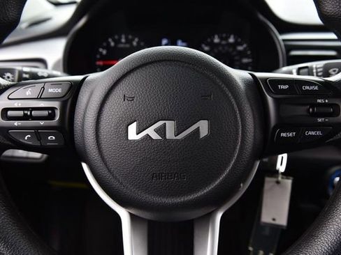Used 2023 Kia Rio S image 16