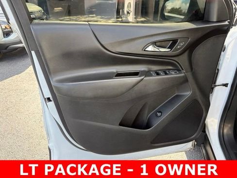 Used 2022 Chevrolet Equinox LT FWD image 12
