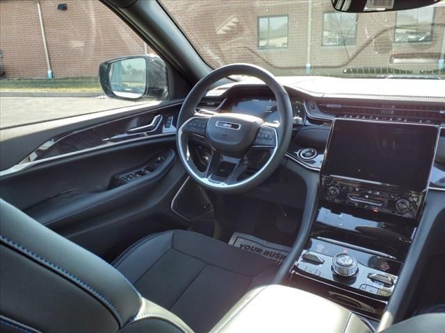New 2023 Jeep Grand Cherokee Trailhawk AWD/4WD image 14