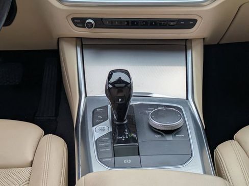Used 2022 BMW 330i Sedan w/ Convenience Package RWD image 19