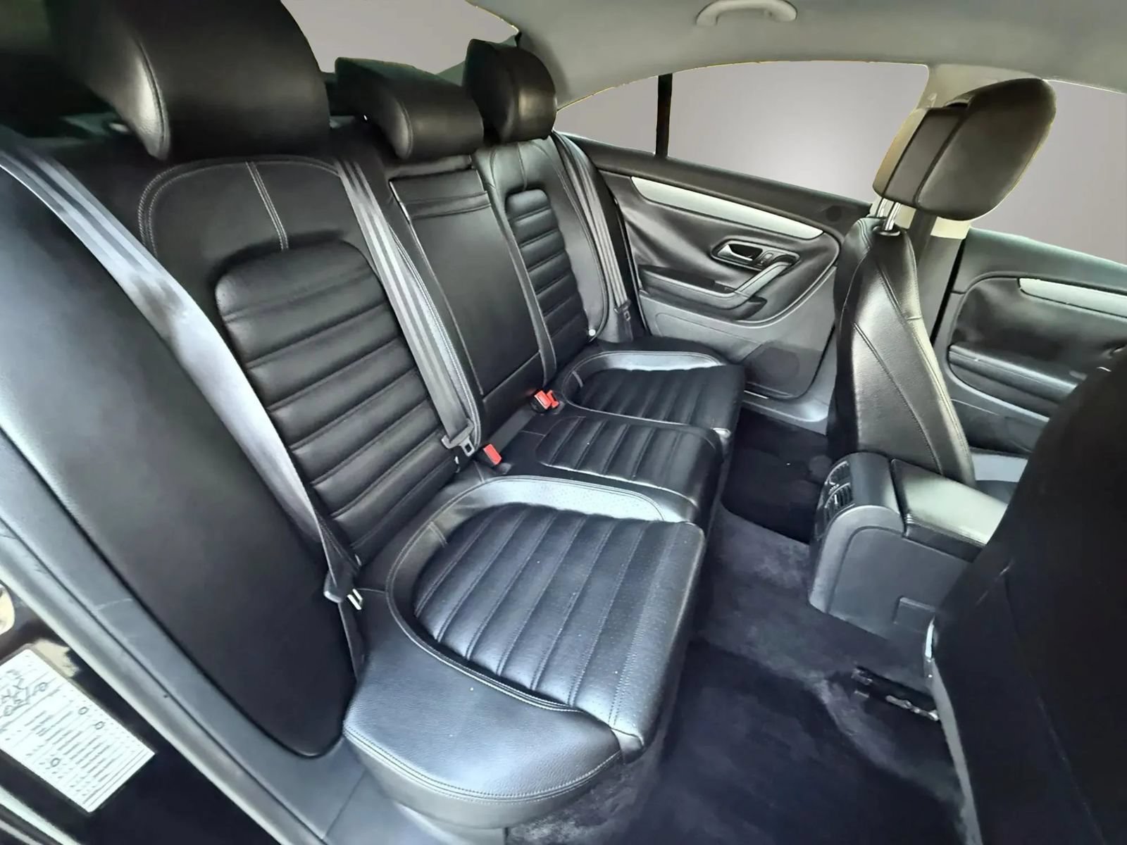 Used 2014 Volkswagen CC R-Line FWD image 17