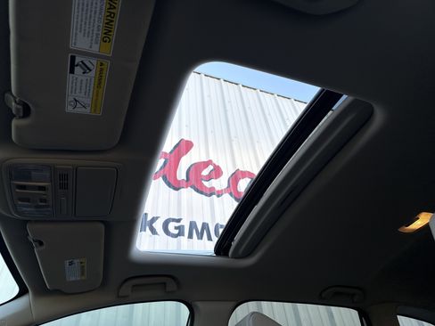 Used 2020 Honda CR-V Touring image 29