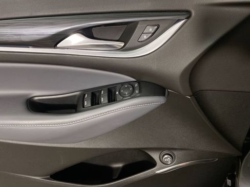 Certified 2024 Buick Enclave Essence AWD/4WD image 13