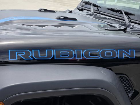 Used 2024 Jeep Wrangler Unlimited Rubicon 4xe AWD/4WD image 11
