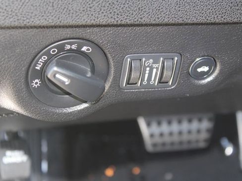 Used 2023 Dodge Charger GT w/ Technology Group RWD image 12