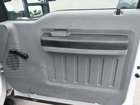 Used 2014 Ford F550 2WD Crew Cab Super Duty image 24