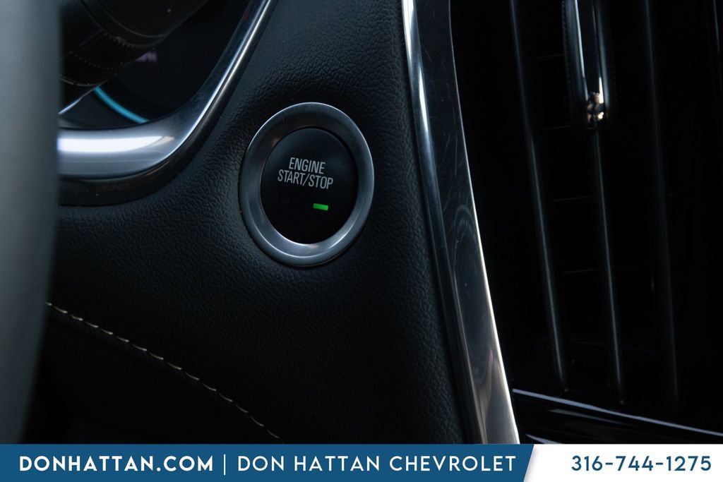 Used 2023 Chevrolet Traverse LT w/ LT Premium Package AWD/4WD image 9