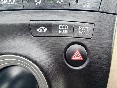 Used 2011 Toyota Prius Three FWD image 11