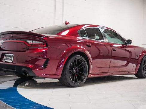 Used 2022 Dodge Charger SRT Hellcat w/ Carbon/Suede Interior Package RWD image 31