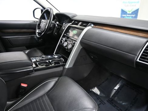 Used 2018 Land Rover Discovery HSE Luxury image 18