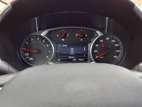 Used 2022 Chevrolet Equinox LT w/ Driver Convenience Package image 16