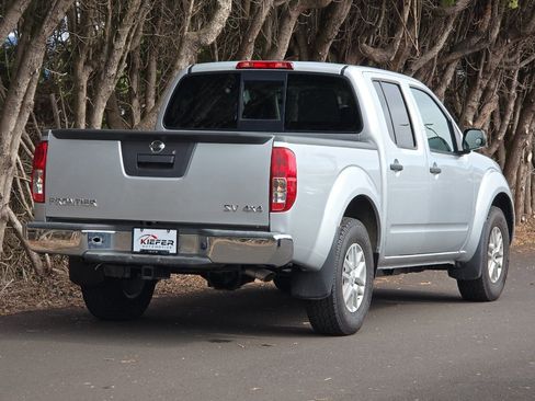 Used 2019 Nissan Frontier SV image 4