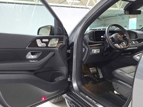 Certified 2025 Mercedes-Benz GLS 450 4MATIC image 19