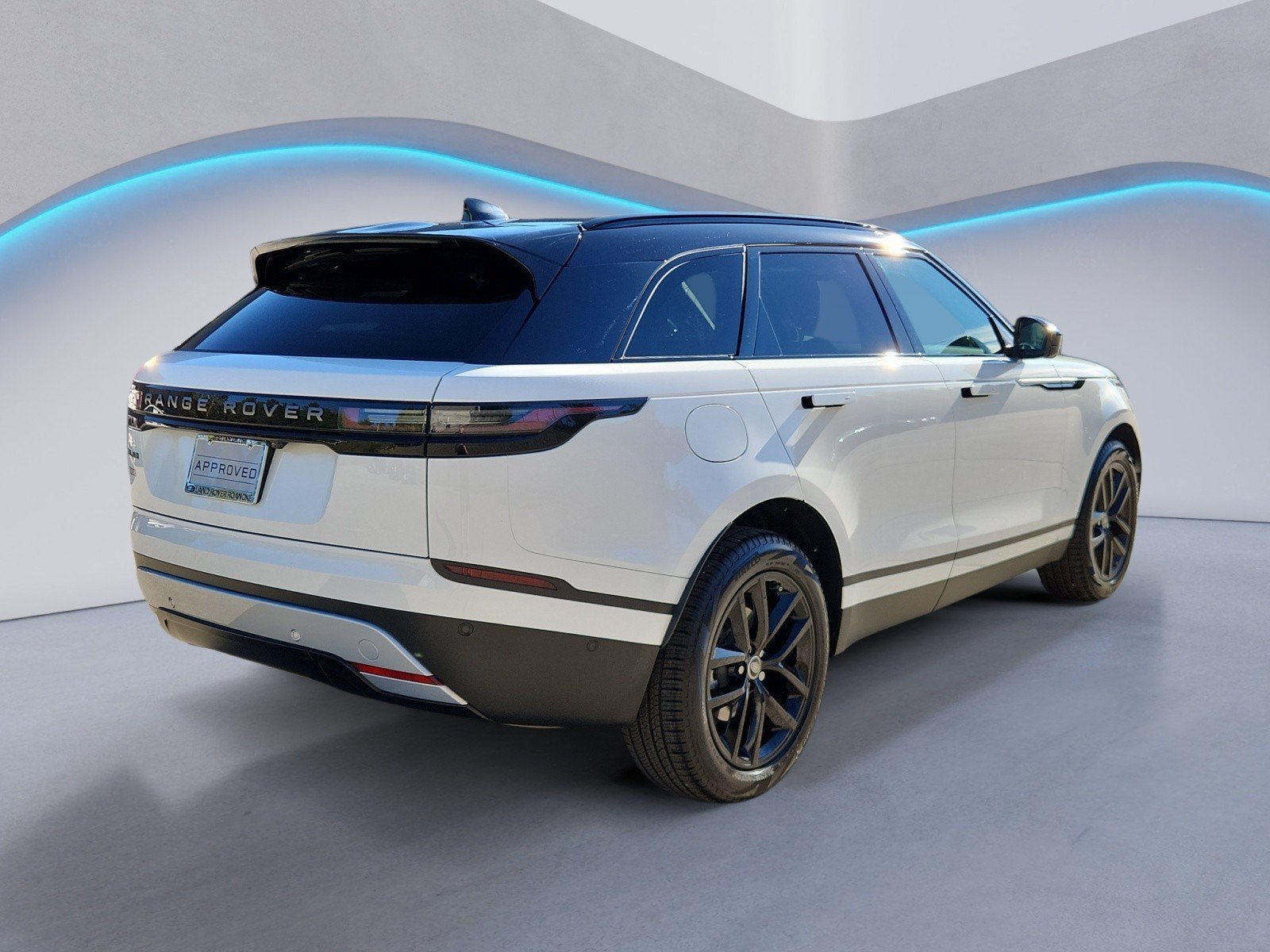 Used 2026 Land Rover Range Rover Velar S AWD/4WD image 5