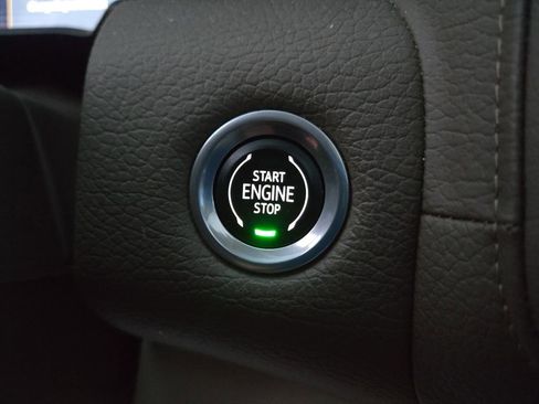 Used 2021 GMC Yukon Denali w/ Denali Premium Package image 21