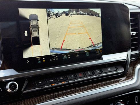 Used 2022 GMC Sierra 1500 Elevation w/ Elevation Premium Package image 17