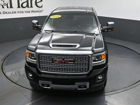 Used 2019 GMC Sierra 2500 Denali w/ Duramax Plus Package AWD/4WD image 47