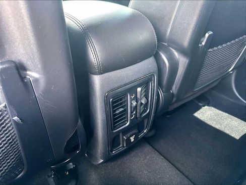 Used 2020 Jeep Grand Cherokee Altitude AWD/4WD image 36