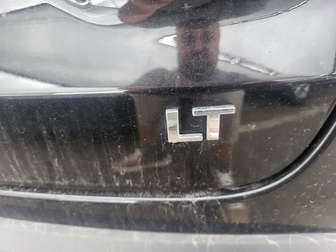 Used 2025 Chevrolet Trax LT w/ LT Convenience Package image 13