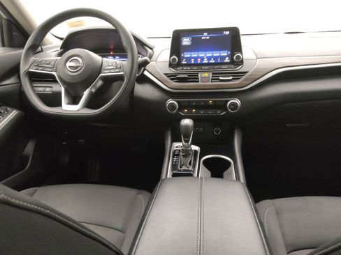 Used 2024 Nissan Altima 2.5 SV image 22