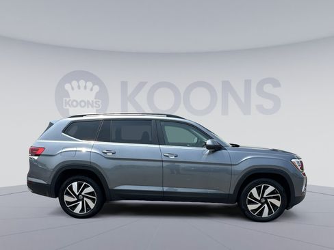 Used 2025 Volkswagen Atlas SE AWD/4WD image 17