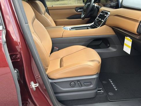 New 2026 Nissan Armada SL w/ Captain's Chari Seat Package AWD/4WD image 15
