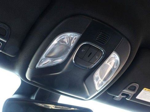 Used 2025 Jeep Compass Limited AWD/4WD image 15
