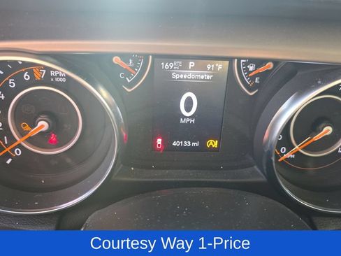 Used 2021 Jeep Gladiator Sport AWD/4WD image 13