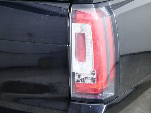 Used 2016 GMC Yukon XL Denali w/ Open Road Package image 17