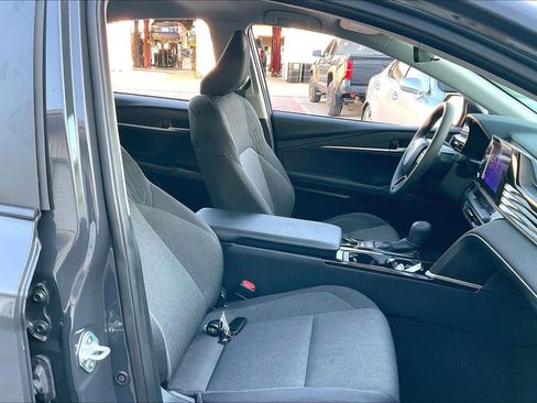 Used 2025 Toyota Camry LE image 9