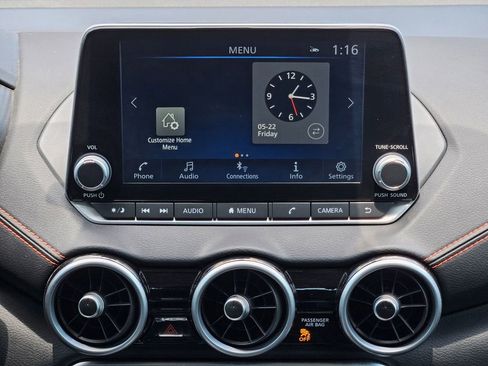 Used 2025 Nissan Sentra SR w/ SR Premium Package FWD image 18