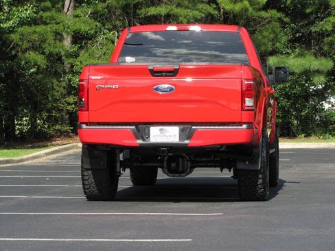 Used 2017 Ford F150 XLT w/ Equipment Group 301A Mid AWD/4WD image 10