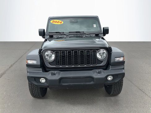 Used 2024 Jeep Wrangler Sport S image 10