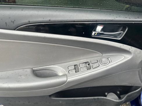 Used 2012 Hyundai Sonata Limited w/ Navigation Pkg FWD image 13