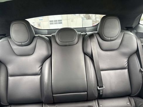 Used 2021 Tesla Model S Plaid image 32