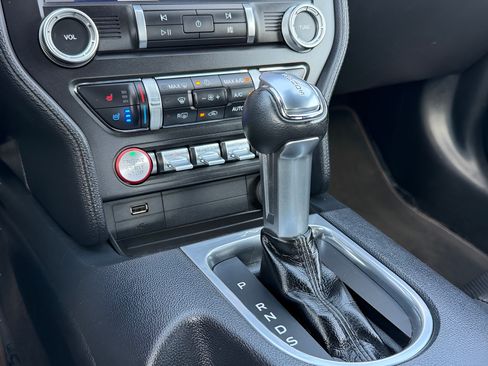 Used 2022 Ford Mustang Premium RWD image 49
