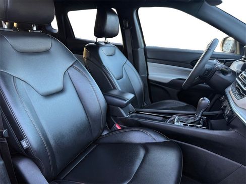 Used 2024 Jeep Compass Limited image 15