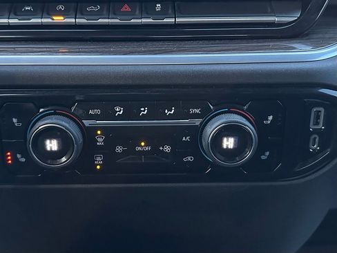 Used 2022 Chevrolet Silverado 1500 LT image 20