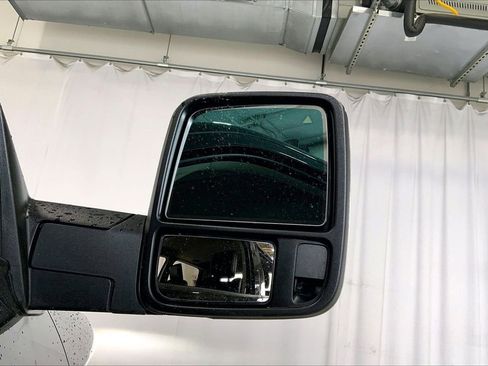Used 2024 RAM 2500 Laramie AWD/4WD image 11