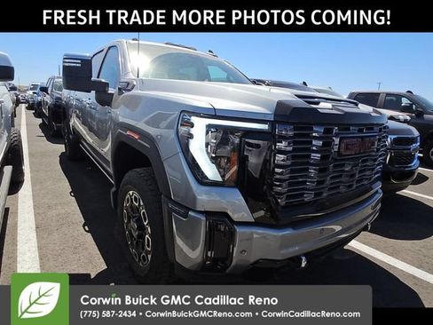 Used 2025 GMC Sierra 3500 Denali Ultimate AWD/4WD image 2