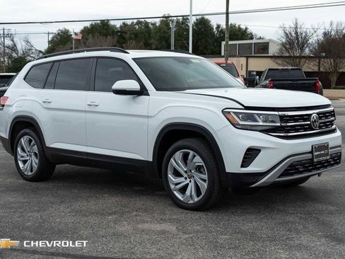 Used 2021 Volkswagen Atlas SE image 3