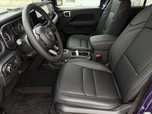 New 2026 Jeep Gladiator Sport image 22