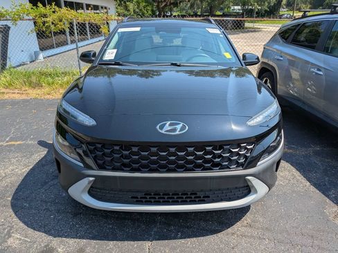 Used 2022 Hyundai Kona SEL w/ Cargo Package FWD image 2