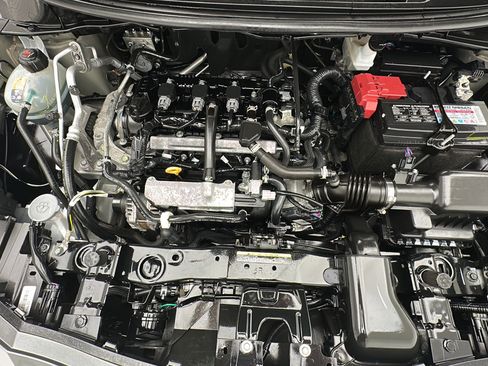 Used 2025 Nissan Versa SV FWD image 20