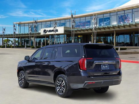 Used 2023 GMC Yukon XL AT4 w/ AT4 Premium Package image 4